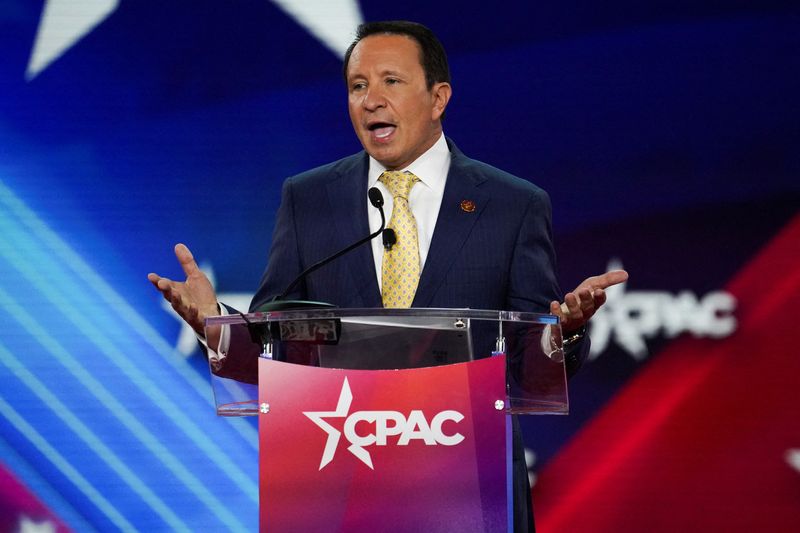 © Reuters. Louisiana Attorney General Jeff Landry speaks during general session at the Conservative Political Action Conference (CPAC) in Dallas, Texas, U.S., August 4, 2022. REUTERS/Go Nakamura/ File Photo