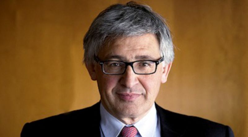 © Reuters. FILE PHOTO: Piero Cipollone, deputy governor of the Bank of Italy, poses in Rome, Italy, 2015, in this handout picture. Banca d'Italia's official website/Handout via REUTERS/File Photo