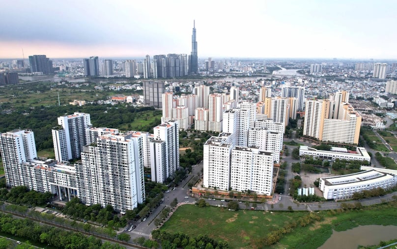 An apartment complex in Ho Chi Minh City. Photo courtesy of Tuoi Tre (Youth) newspaper.