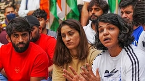 'I had offers too...': Wrestler Sakshi Malik on Vinesh Phogat, Bajrang Punia joining Congress