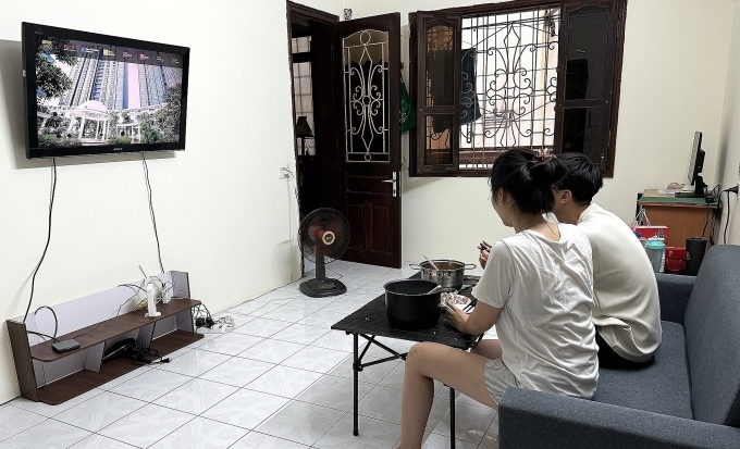 Hai and his wife lives in a rented apartment in a social housing development in Hanois Dong Da District. Photo by VnExpress/Ngoc Diem