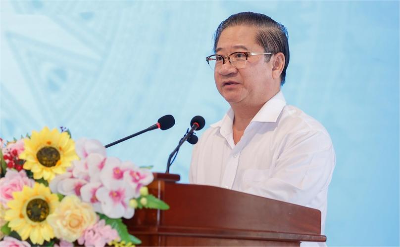 Can Tho Chairman Tran Viet Truong at a working session with local citizens in the city, southern Vietnam, December 15, 2024. Photo courtesy of the government's news portal.